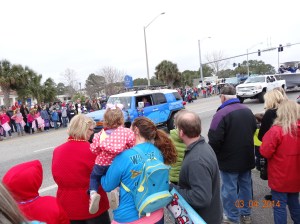 That little girl in Pink left 1/2 way thru the parade, her bag for goodies was full :)