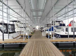 Nice Wide dock with wide fingers.