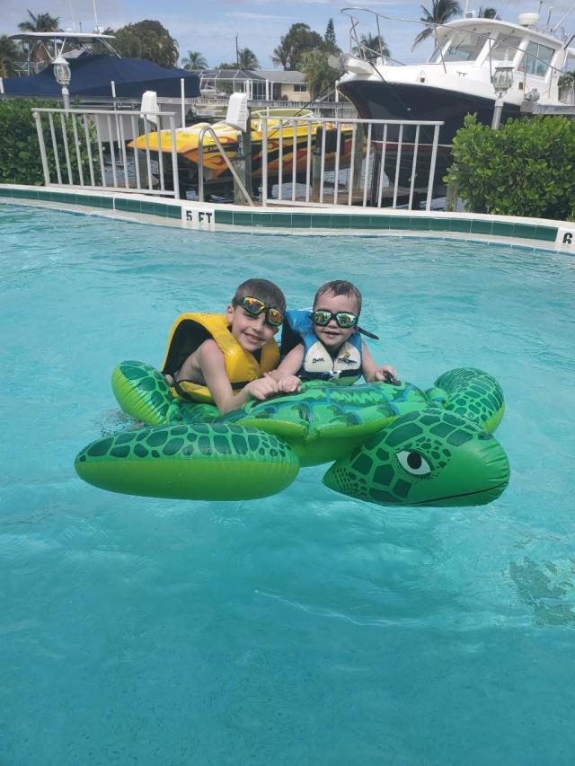 20200306 Swimming on the Turtle